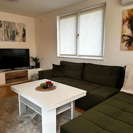 Sarajevo - 2 2 Pools - Full Privacy - Up To 25 Guests * Ilijas