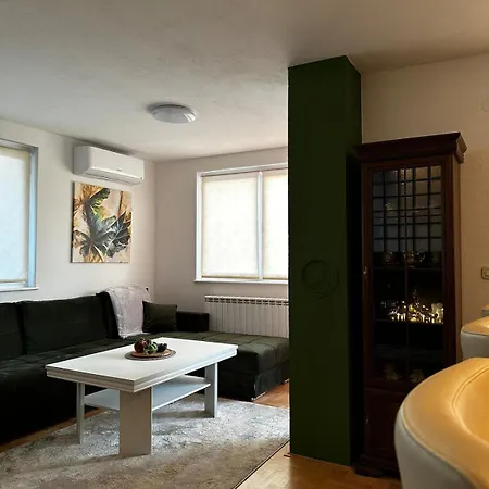 Sarajevo - 2 2 Pools - Full Privacy - Up To 25 Guests Vila
